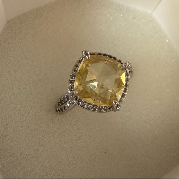 Bomb Party Ring - Picture 3 of 5